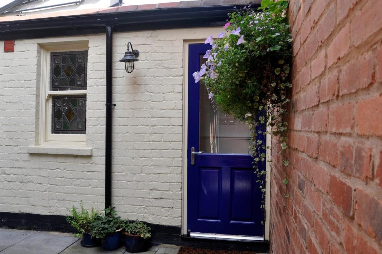 Immaculate Quiet Coach House In Garden Birmingham Villa Exterior photo